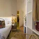 Som Nit Born Gæstehus 4*