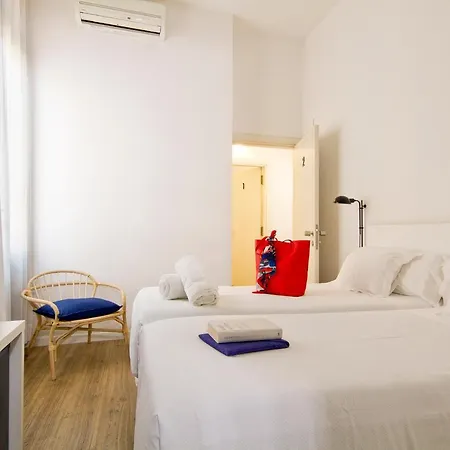 Guest house Som Nit Born 3*