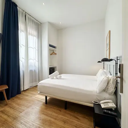 Guest house Som Nit Born Barcelona