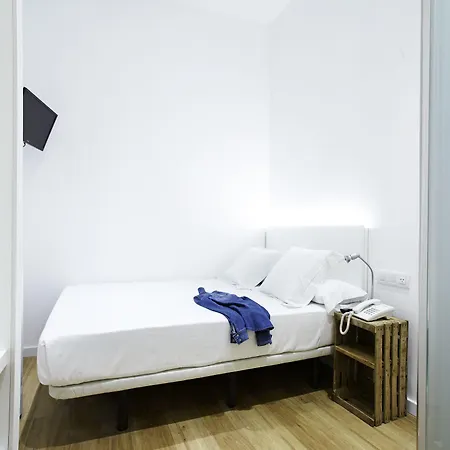 Som Nit Born Konukevi