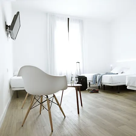 Konukevi Som Nit Born 4*