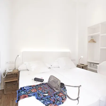 Som Nit Born Konukevi 4*