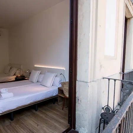 Konukevi Som Nit Born 4*