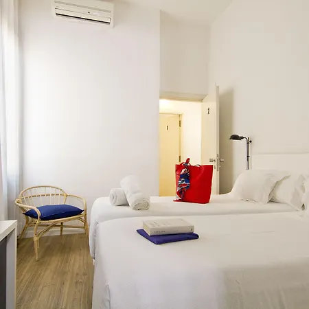 Som Nit Born Konukevi