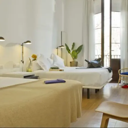 Som Nit Born Konukevi