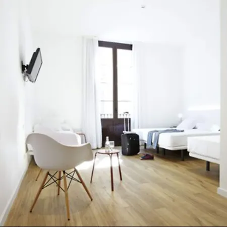 Som Nit Born Konukevi 4*