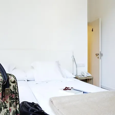 Guest house Som Nit Born 3*