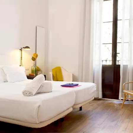 Guest house Som Nit Born Barcelona