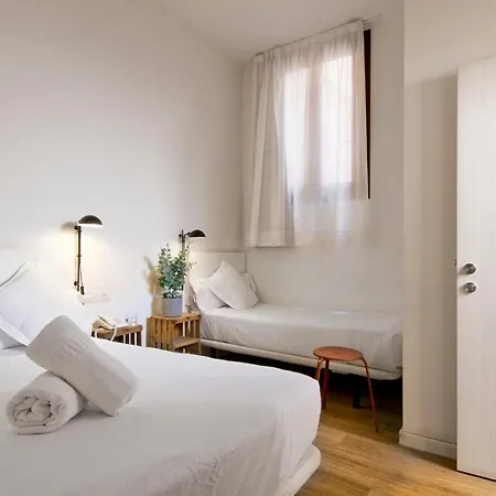 Som Nit Born 3* Barcelona