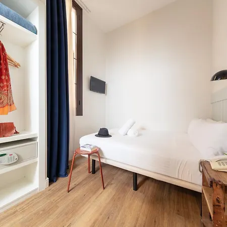 索姆尼特伯仁酒店 巴塞罗那